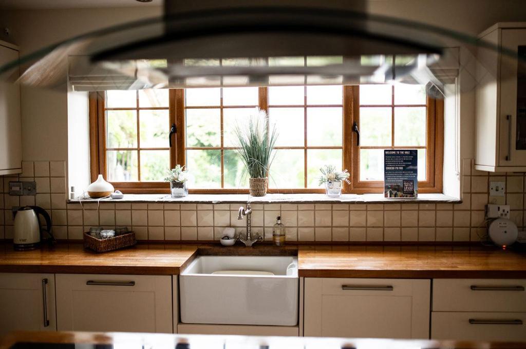 The Anchorage & The Tackleshed Hotel Llancarfan Bilik gambar