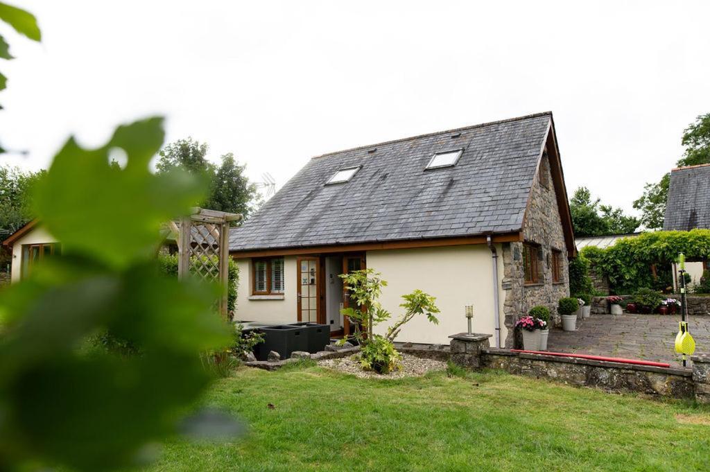 The Anchorage & The Tackleshed Hotel Llancarfan Bilik gambar