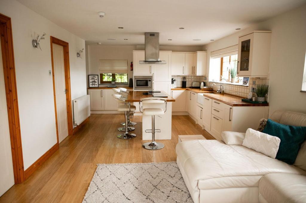 The Anchorage & The Tackleshed Hotel Llancarfan Bilik gambar